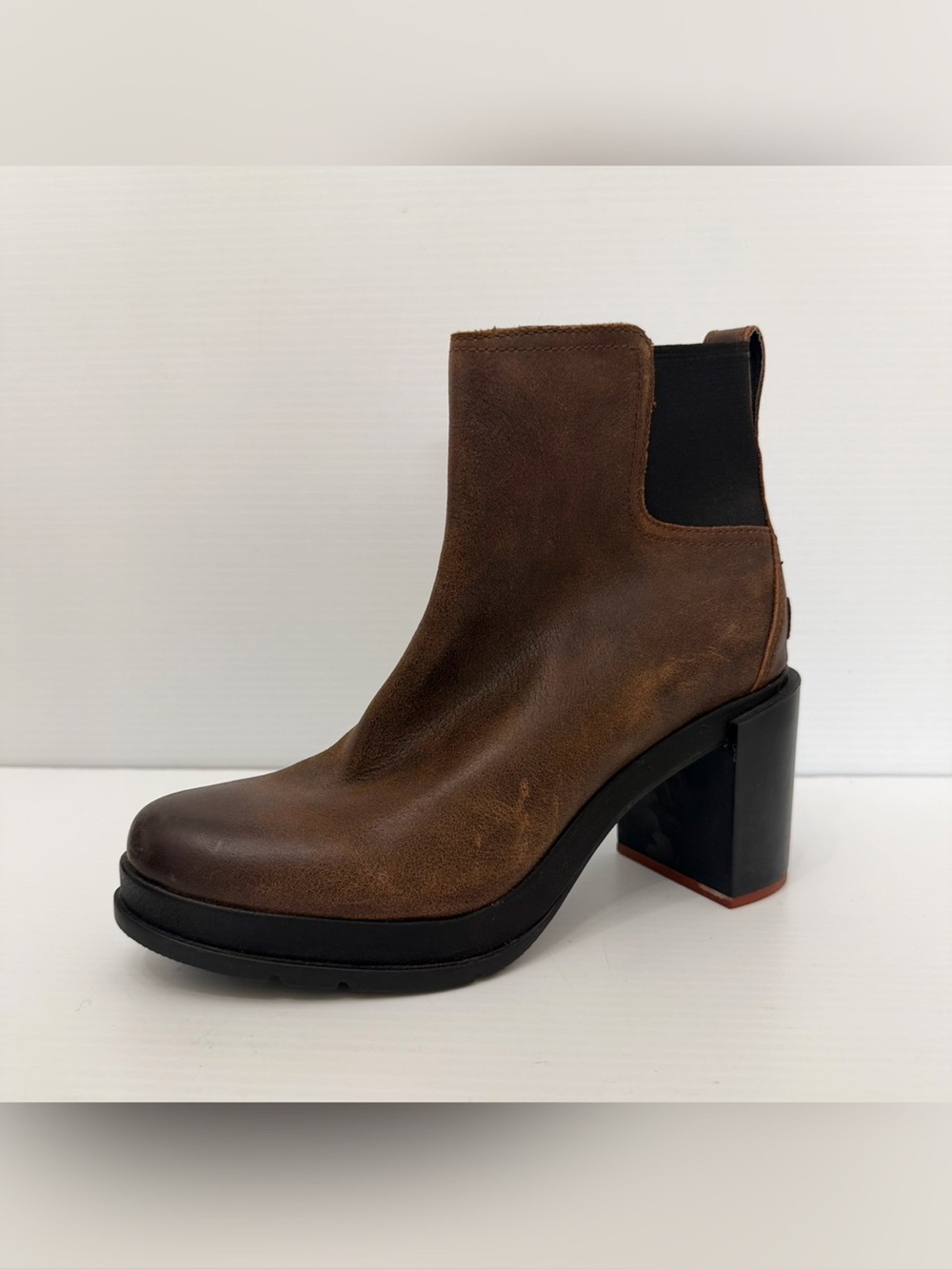 Sorel Blake Chelsea Heel Boots - 10